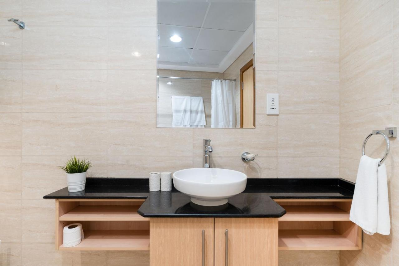 White Sage - Incredible Full Sea And Dubai Eye View In Marina Apartment Exterior photo